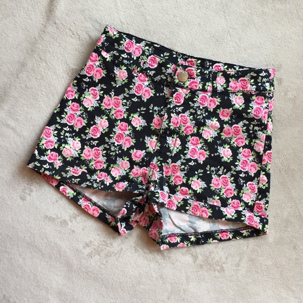 🌺 High Waisted Shorts